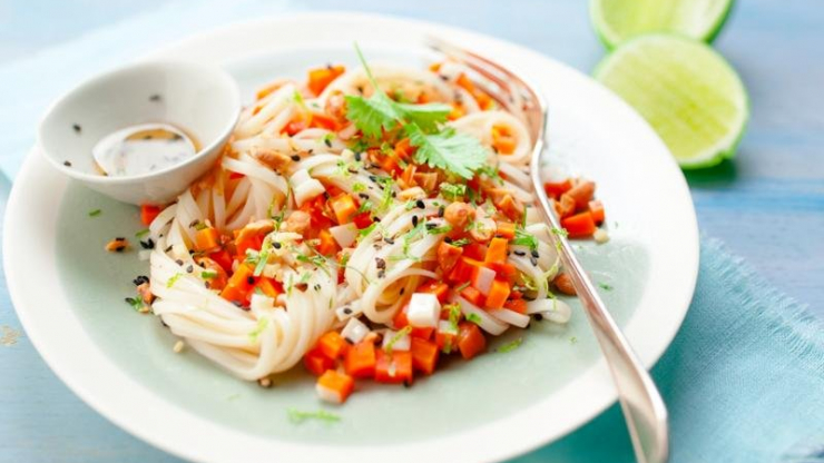 Čínské nudle se surimi - recept pro chytrý hrnec Tefal Cook4Me+