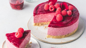 Malinový cheesecake s růžovou vodou.jpg