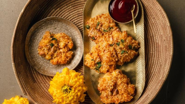 Indické bramborové placičky (Sabudana vada).jpg