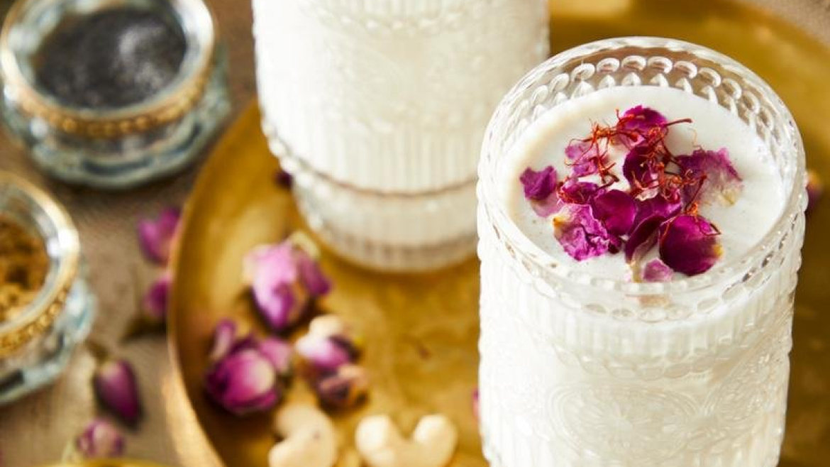 Thandai (indický drink).jpg