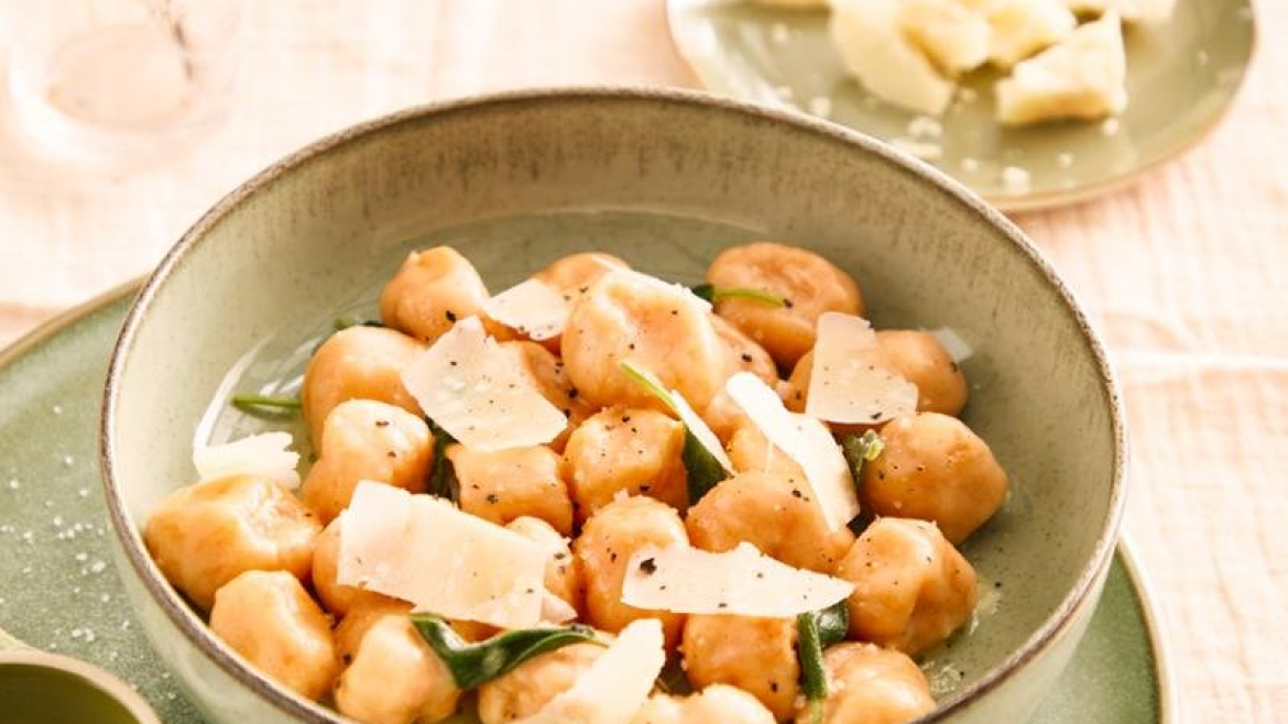 Gnocchi z batátů s máslem a šalvějí.jpg
