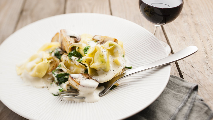 Špenátové plněné těstoviny tortellini - recept v chytrém multifunkčním hrnci Tefal Cook4me+