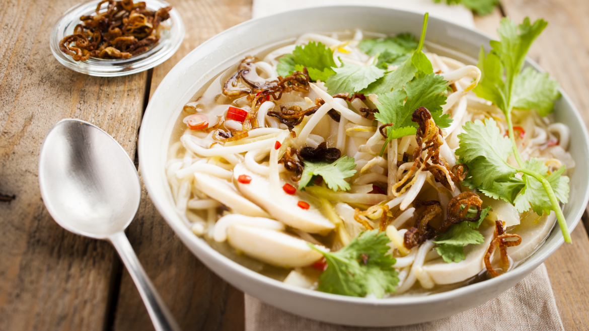 Vietnamská polévka s kuřecím masem - recept v chytrém multifunkčním hrnci Tefal Cook4me+