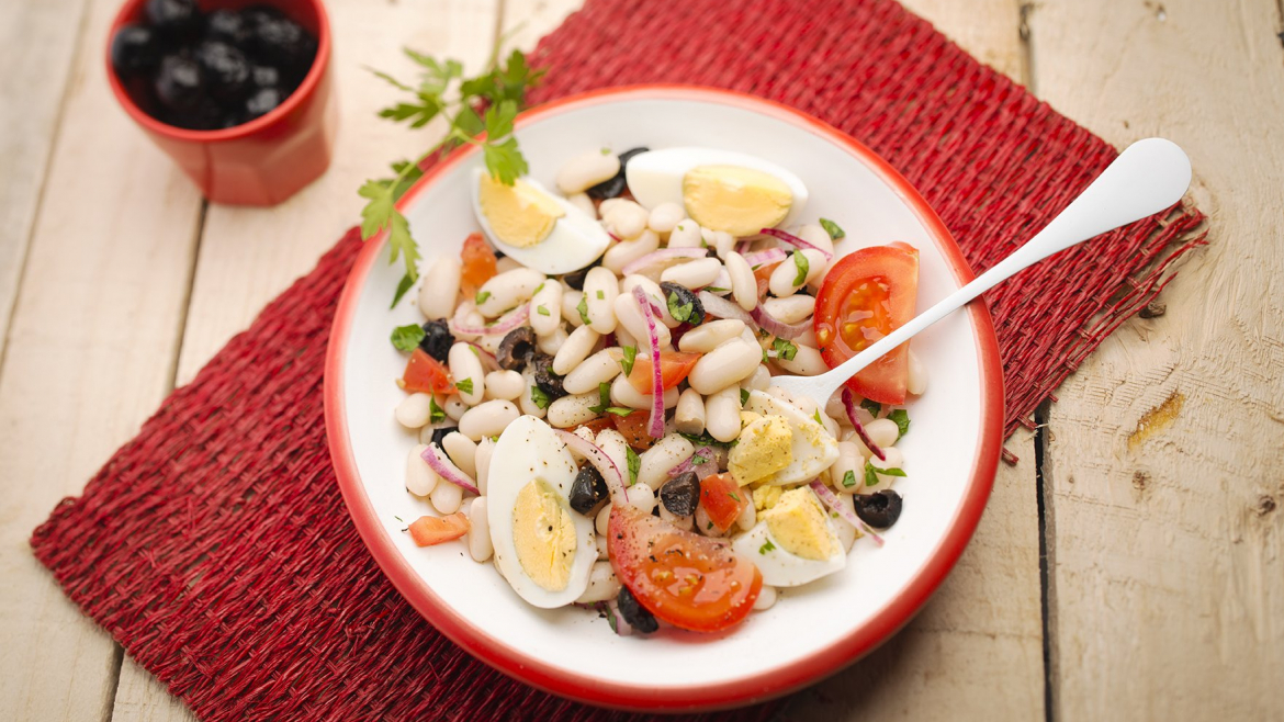 Salát z bílých fazolí haricot - recept v chytrém multifunkčním hrnci Tefal Cook4me+