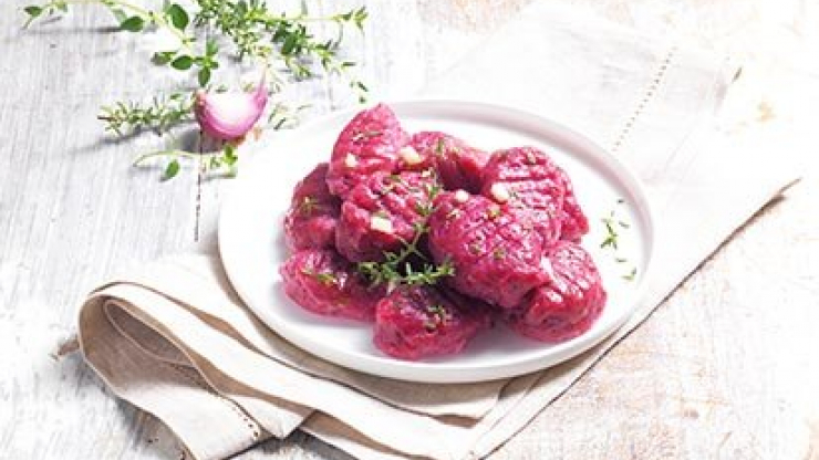 Růžové řepové noky - recept pro varný kuchyňský robot Tefal Click and Cook