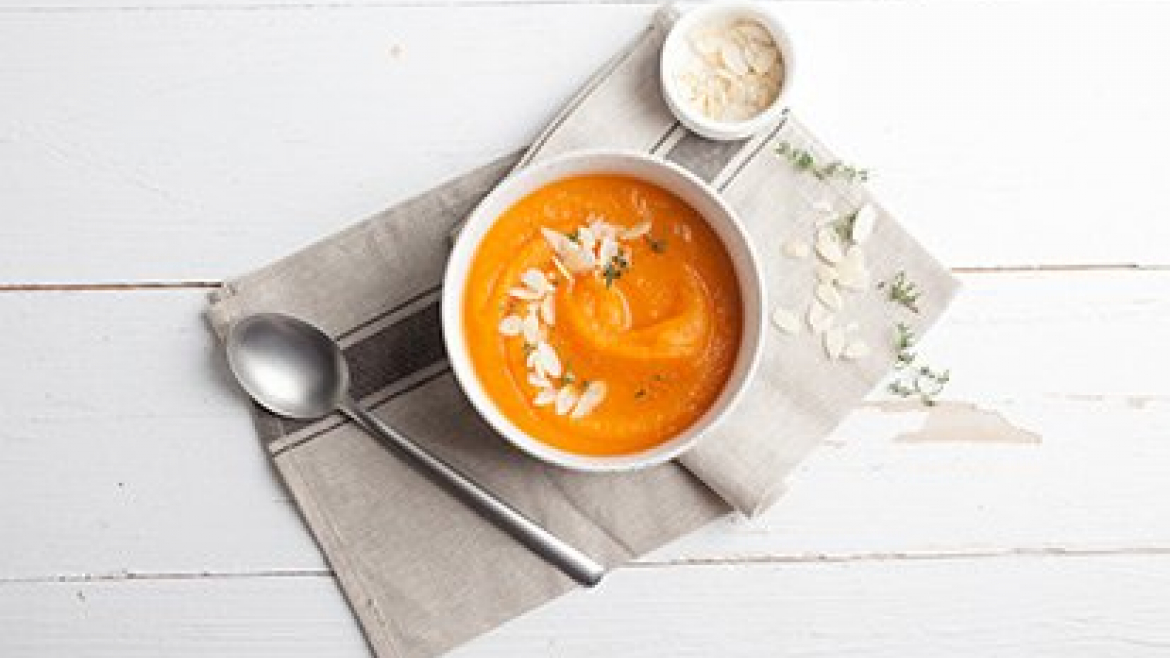 Dýňová polévka, s pórkem, tymiánem a mandlemi - recept pro varný kuchyňský robot Tefal Click and Cook