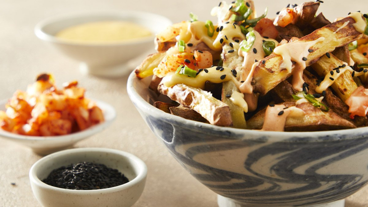 Korejské veganské hranolky s kimchi - valentýnský recept pro horkovzdušnou fritézu Tefal Easy Fry&Grill 2in1 Precision