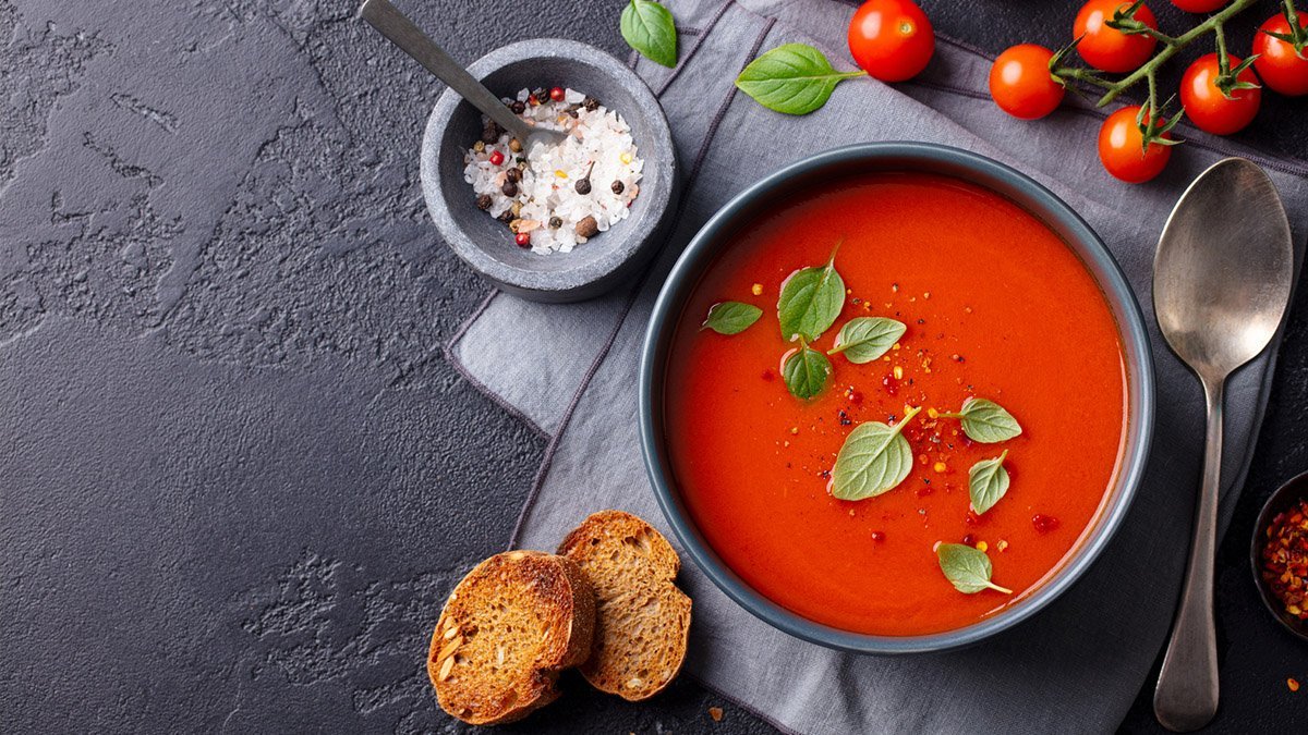 Krémová rajčatová polévka - recept pro stolní mixér Infiny Force Pro 5v1.jpg