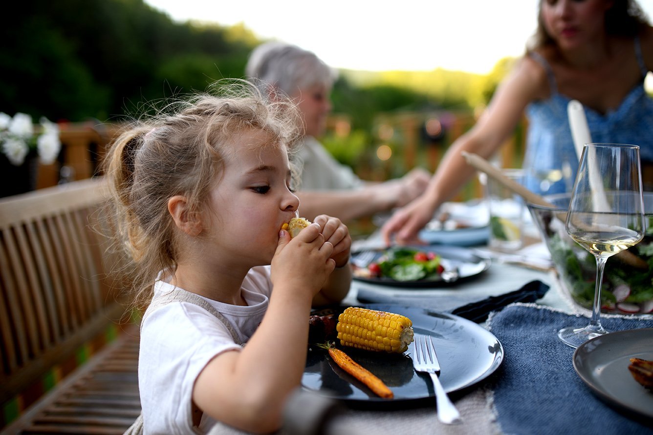 Tipy na grilování pro dospělé i děti - grilovana kukurice pro deti.jpg